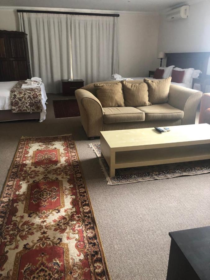 Acacia Westdene B&B Bloemfontein Exterior foto