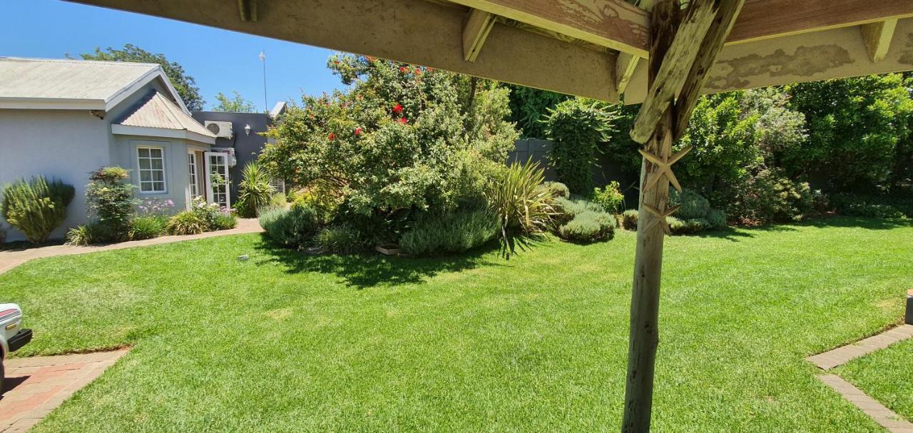 Acacia Westdene B&B Bloemfontein Exterior foto