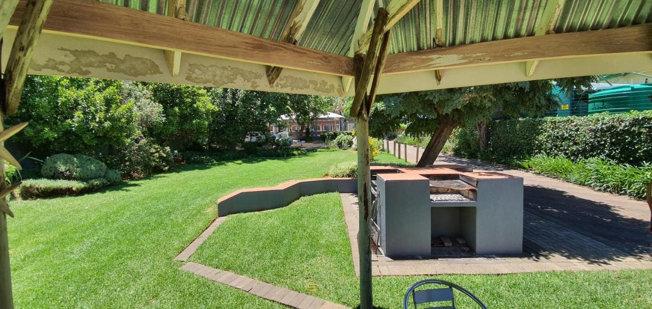 Acacia Westdene B&B Bloemfontein Exterior foto